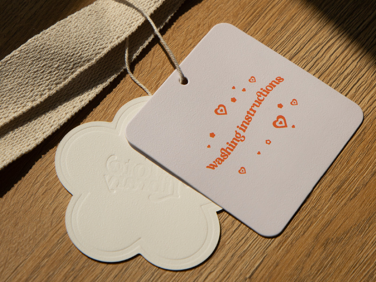 washing instruction hanging tag of the tote library tote bag
