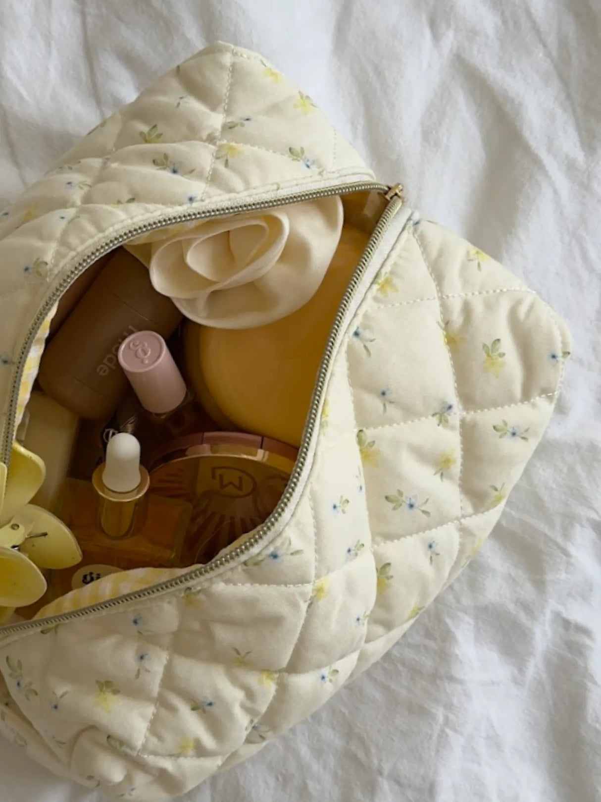 Butter Pouch – Vajszínű Sminktáska